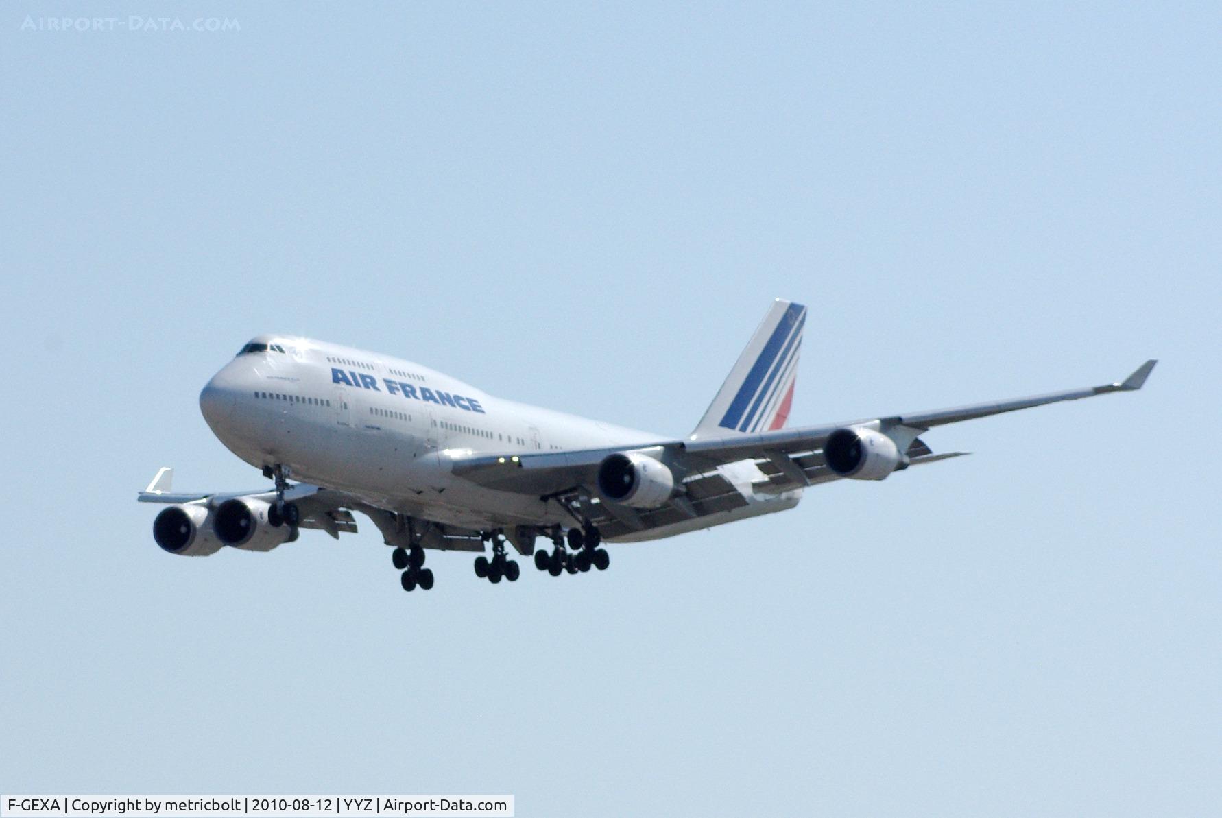 F-GEXA, 1989 Boeing 747-4B3 C/N 24154, landing at YYZ