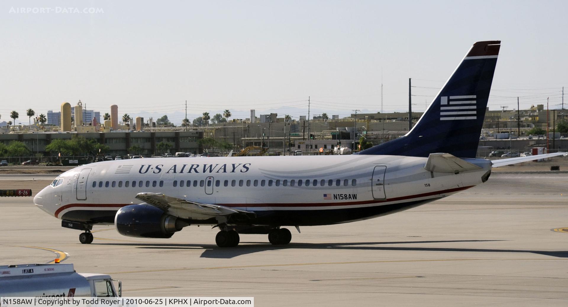 N158AW, 1987 Boeing 737-3G7 C/N 23780, Taxiing at PHX