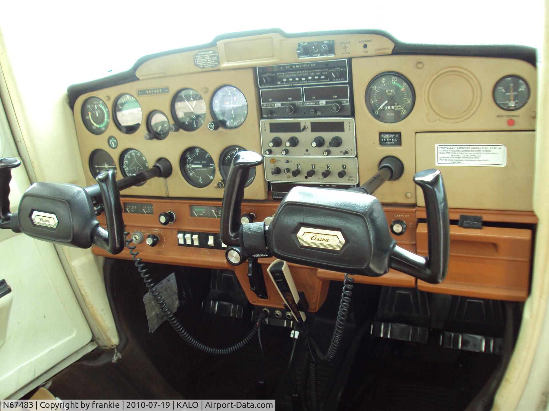 N67483, 1978 Cessna 152 C/N 15281858, Showing the general instrument panel.