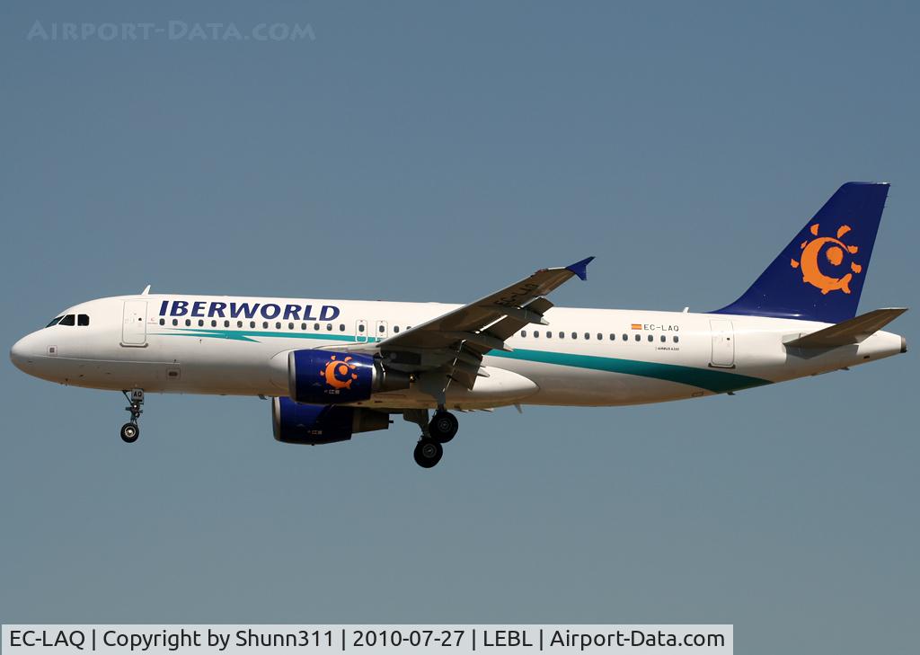 EC-LAQ, 2009 Airbus A320-214 C/N 3933, Landing rwy 25R