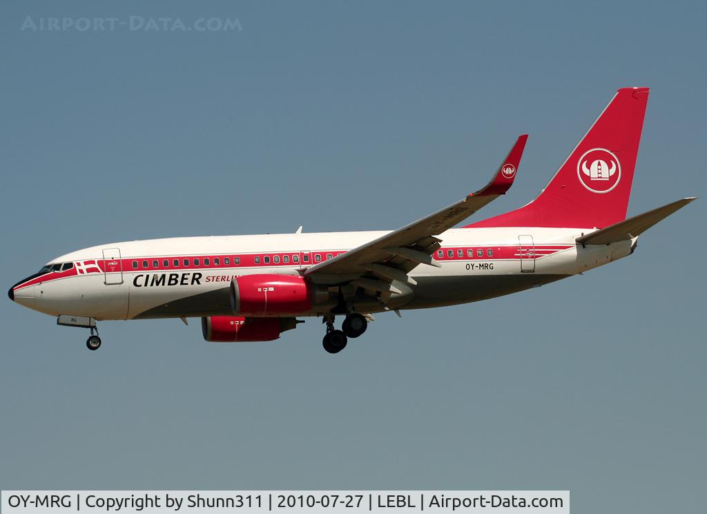 OY-MRG, 1999 Boeing 737-7L9 C/N 28010, Landing rwy 25R
