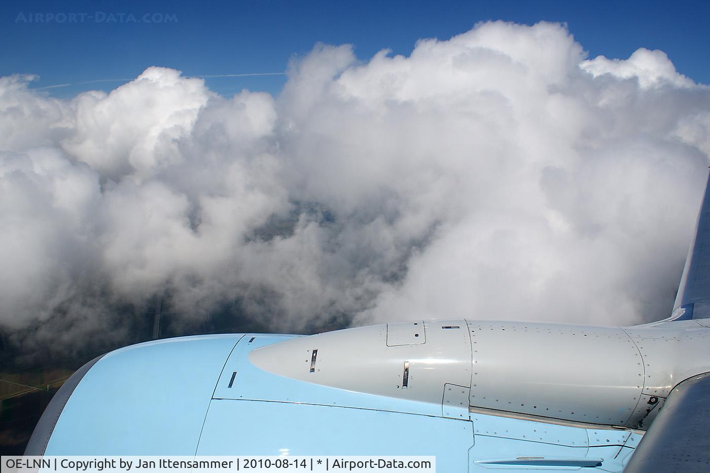 OE-LNN, 2000 Boeing 737-7Z9 C/N 30418, Austrian Airlines really ner to the Clouds;)