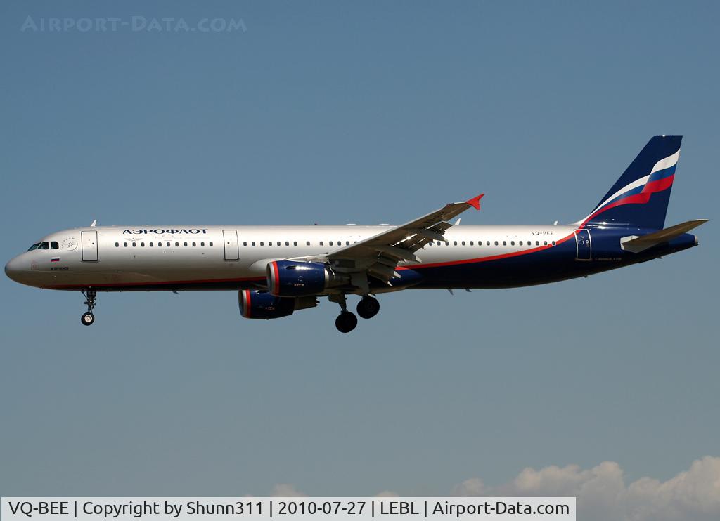 VQ-BEE, 2009 Airbus A321-211 C/N 4099, Landing rwy 25R