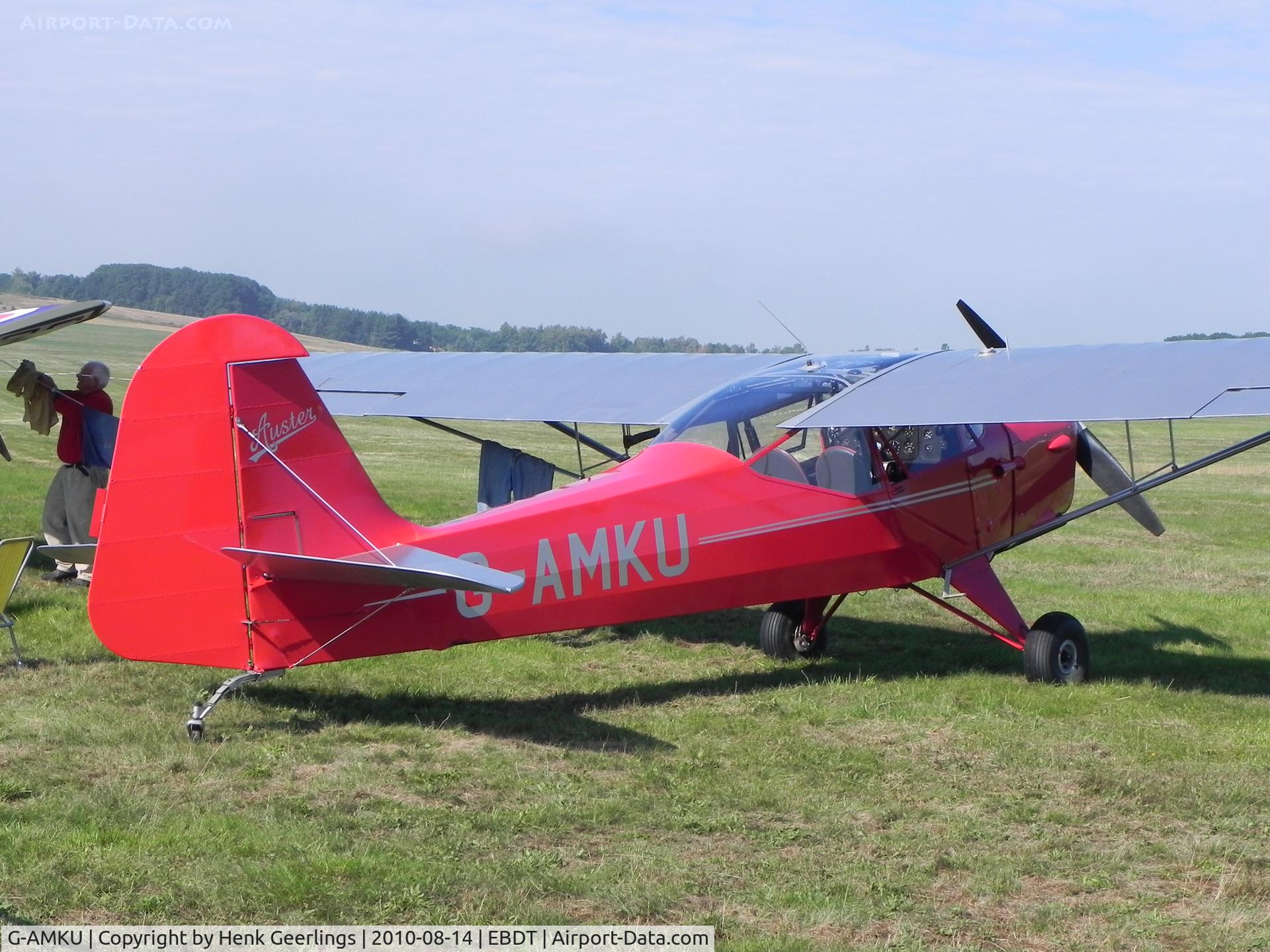 G-AMKU, 1951 Auster J-1B Aiglet C/N 2721, 27th International Oldtimer Fly-In 14 Aug 2010

Schaffen - Diest Belgium - EBDT