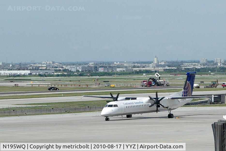 N195WQ, 2008 Bombardier DHC-8-402 Dash 8 C/N 4195, At YYZ