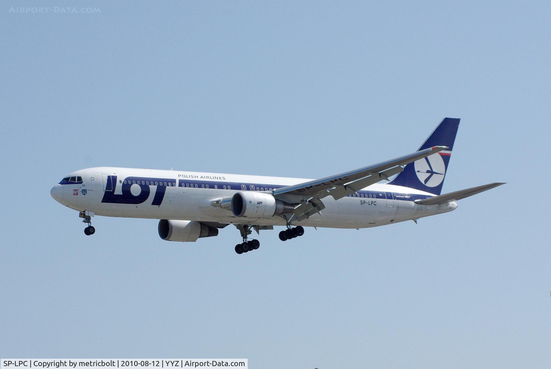 SP-LPC, 1997 Boeing 767-35D/ER C/N 28656, Landing at YYZ