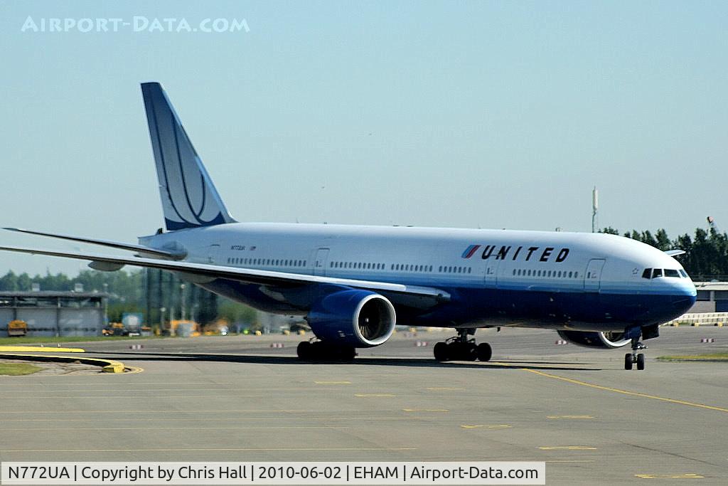 N772UA, 1995 Boeing 777-222 C/N 26930, United Airlines