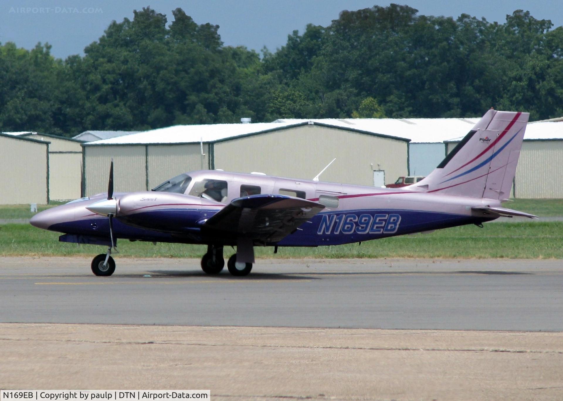 N169EB, 2001 Piper PA-34-220T C/N 3449230, At Downtown Shreveport.
