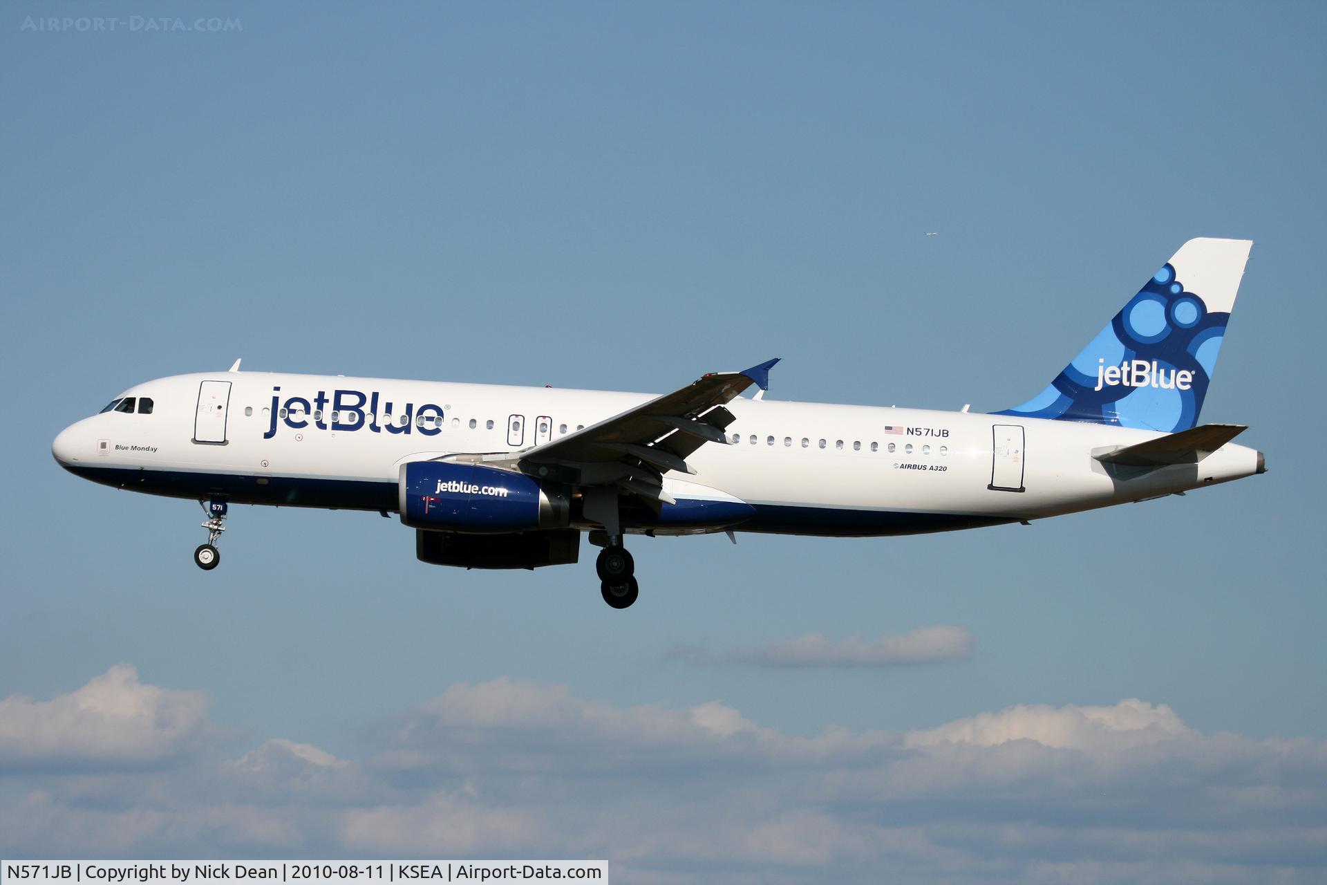 N571JB, 2003 Airbus A320-232 C/N 2125, KSEA