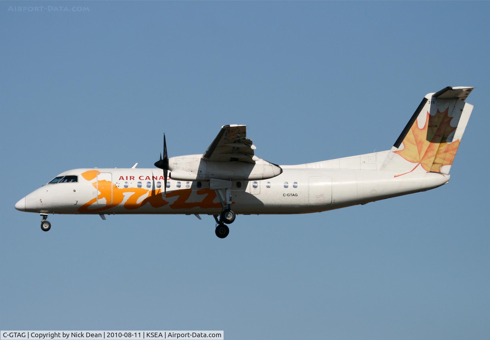 C-GTAG, 1990 De Havilland Canada DHC-8-301 Dash 8 C/N 200, KSEA