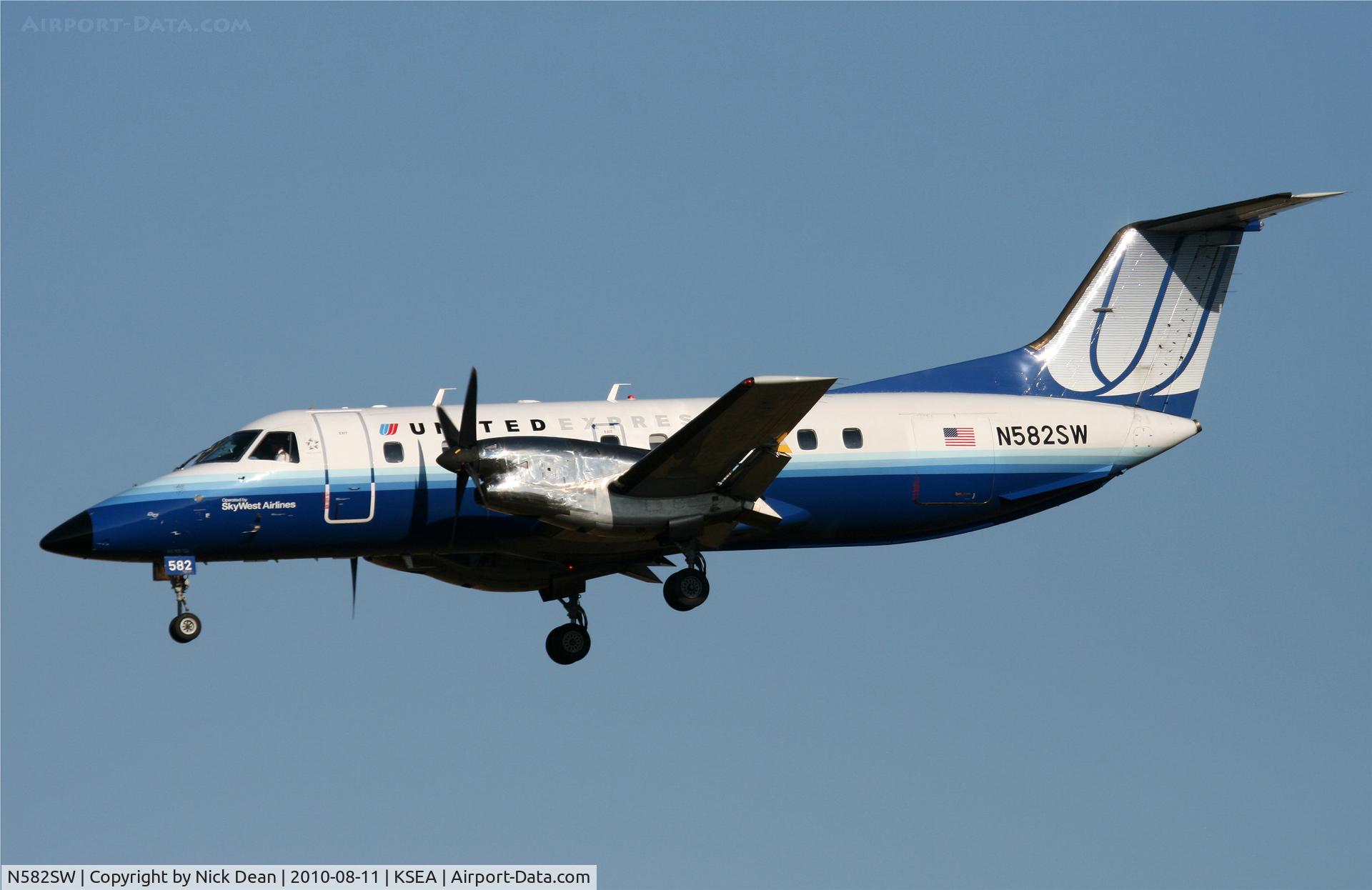 N582SW, 1999 Embraer EMB-120ER Brasilia C/N 120350, KSEA