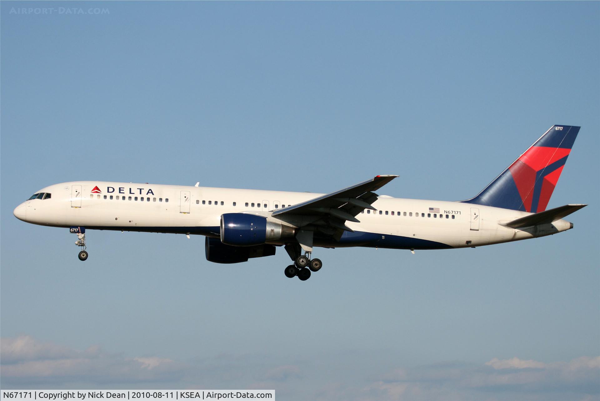 N67171, 2001 Boeing 757-232 C/N 30839, KSEA