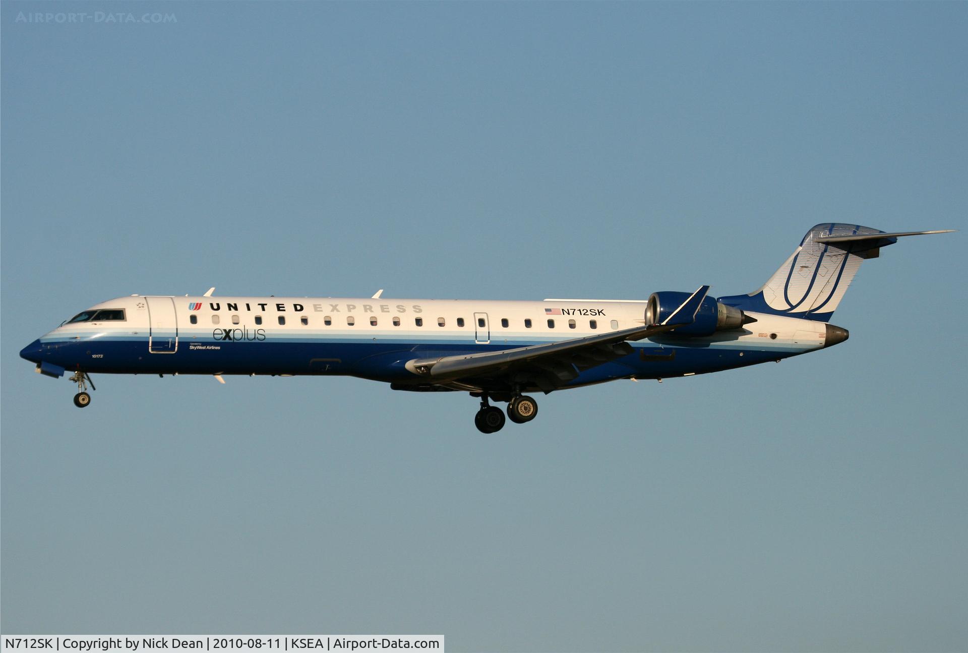 N712SK, 2004 Bombardier CRJ-700 (CL-600-2C10) Regional Jet C/N 10172, KSEA