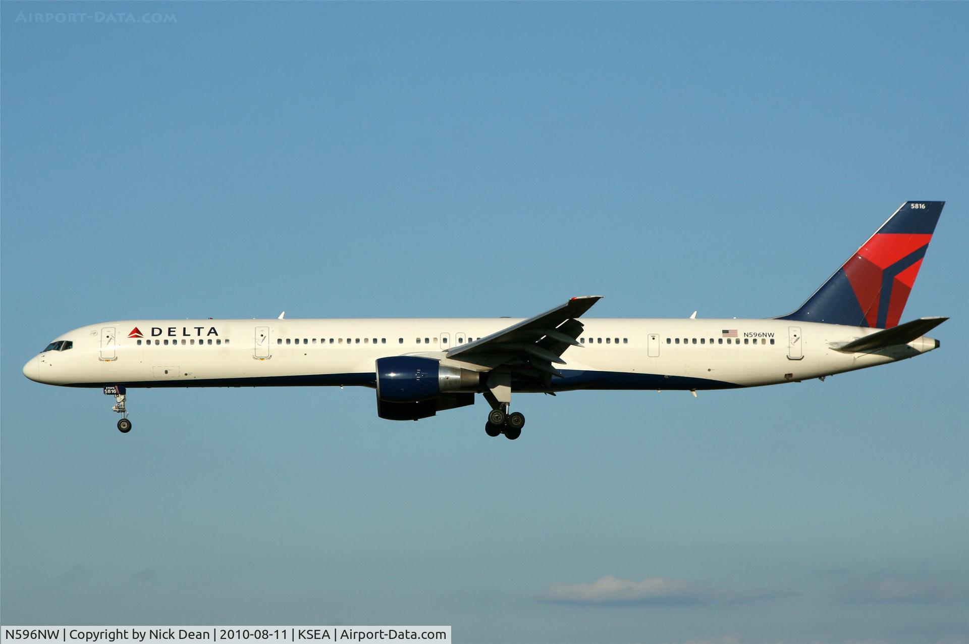 N596NW, 2003 Boeing 757-351 C/N 32996, KSEA