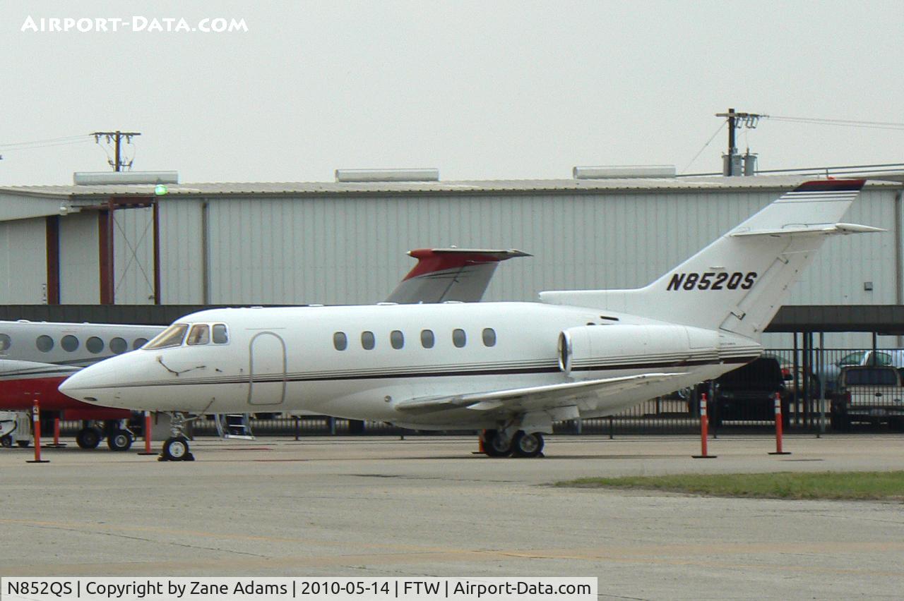 N852QS, 1999 Raytheon Hawker 800XP C/N 258452, At Meacham Field, Fort Worth, TX