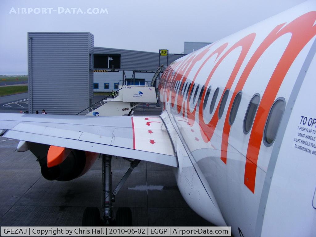 G-EZAJ, 2006 Airbus A319-111 C/N 2742, boarding EZAJ for our flight to Amsterdam Schiphol