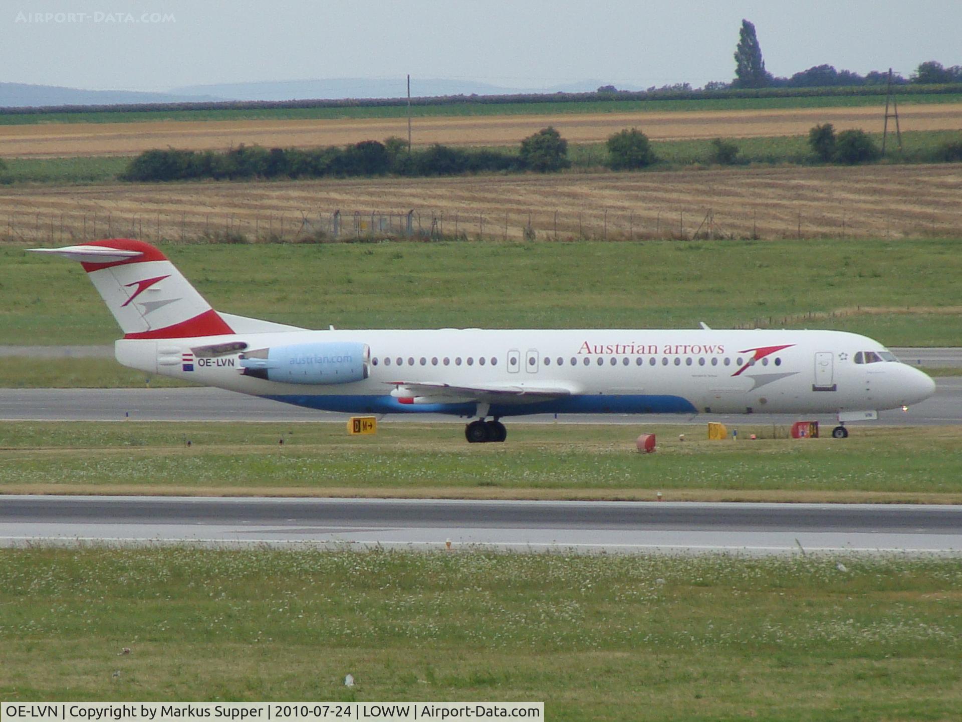OE-LVN, 1991 Fokker 100 (F-28-0100) C/N 11367, Just landed