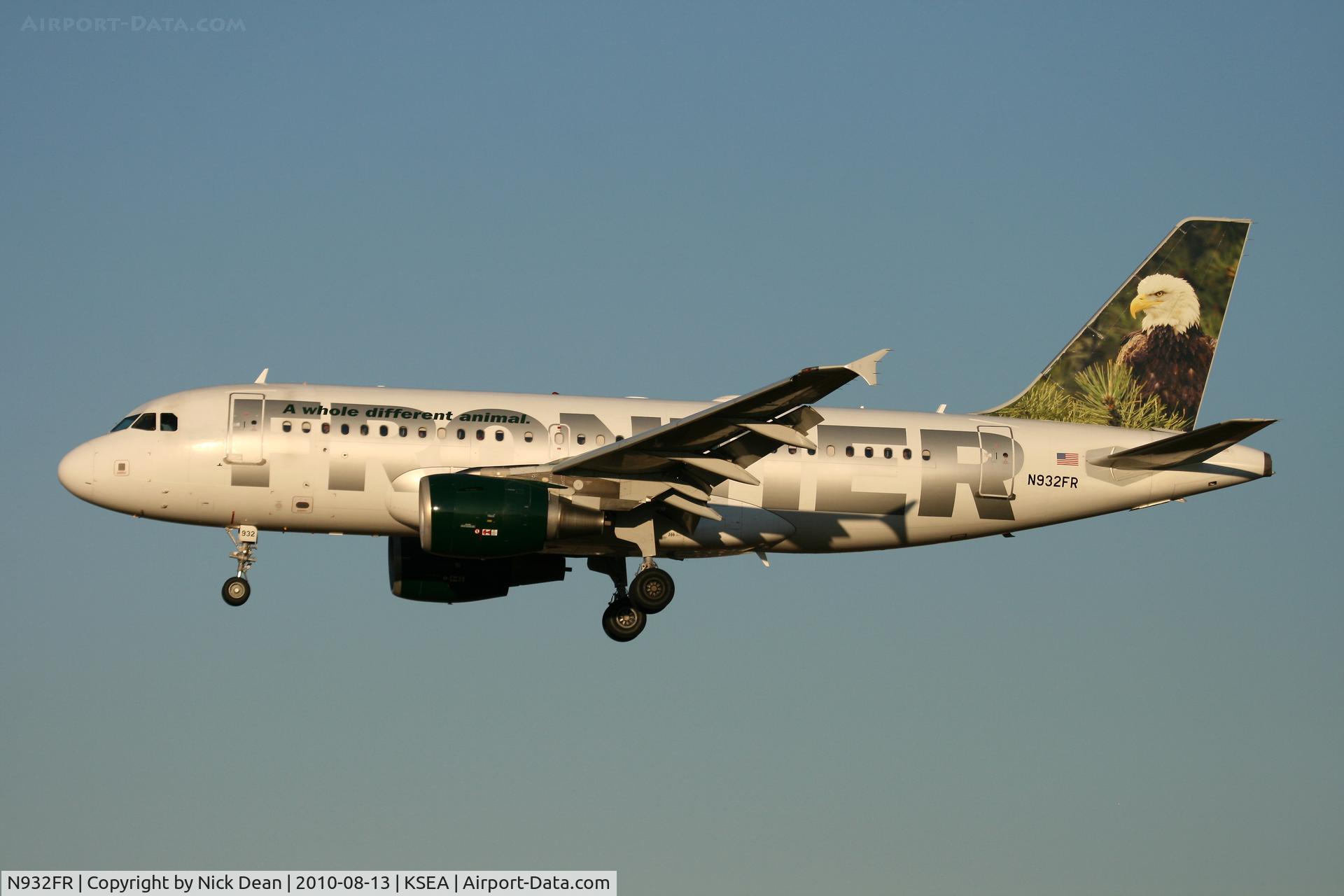 N932FR, 2004 Airbus A319-111 C/N 2258, KSEA