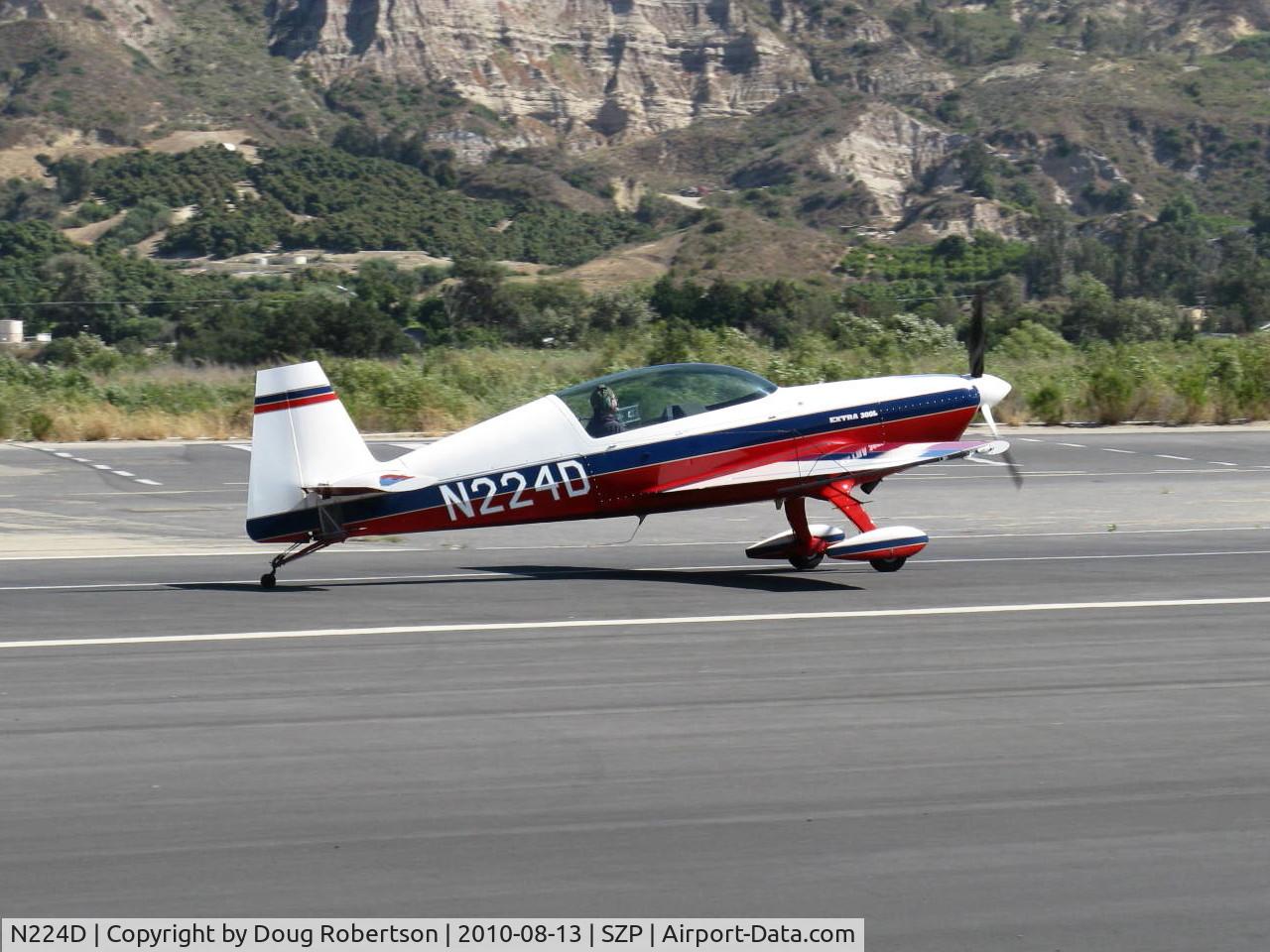 N224D, 1996 Extra EA-300/L C/N 028, 1996 Extra Flugzeugbau Gmbh EA 300/L, Lycoming AEIO-540 300 Hp, low wing, landing roll Rwy 22