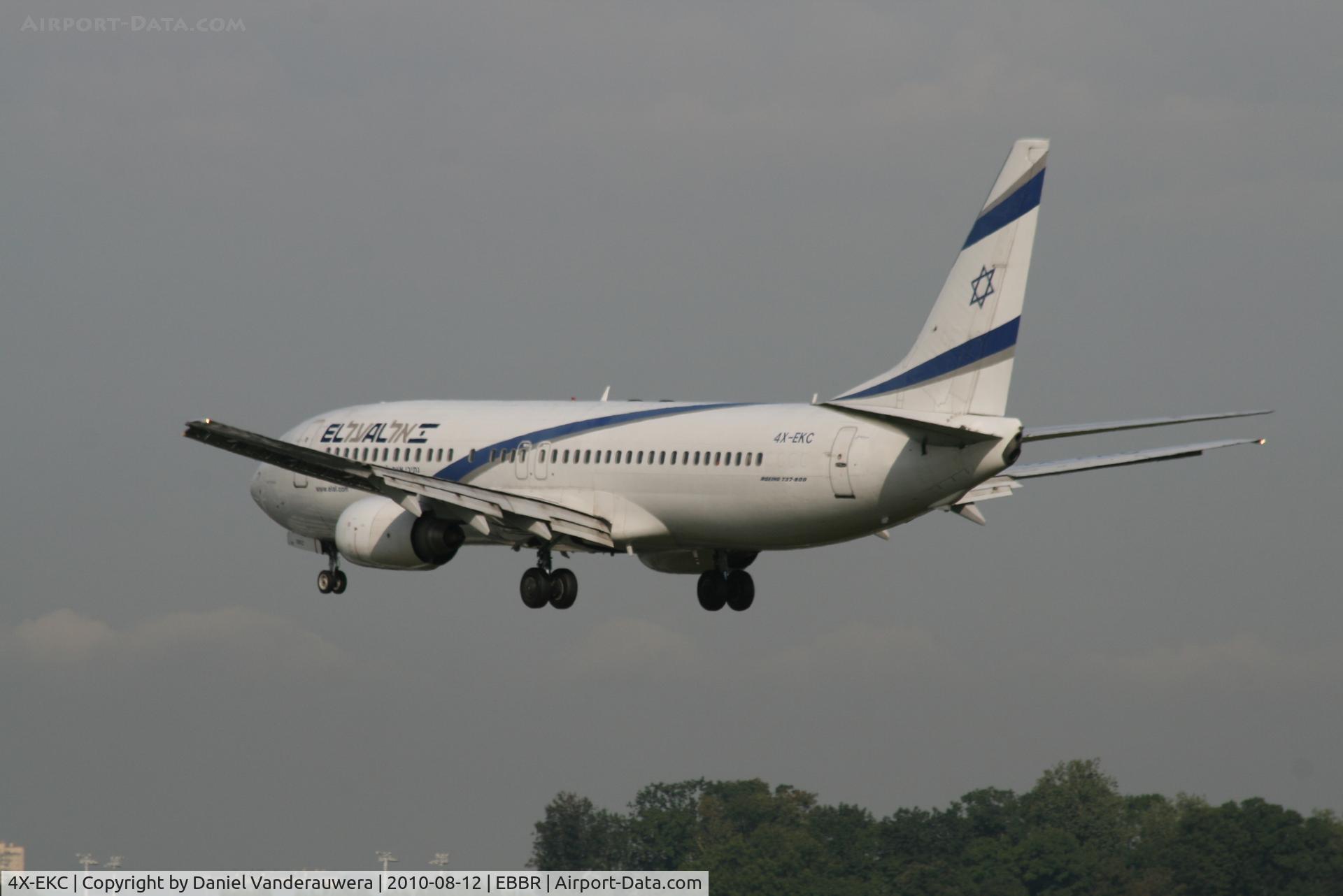 4X-EKC, 1999 Boeing 737-858 C/N 29959, Flight LY331 is descending to RWY 25L