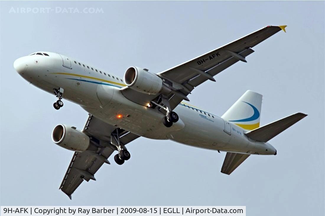 9H-AFK, 2005 Airbus A319-115 C/N 2592, Airbus A319-115X [2592] (Comlux Aviation Malta) Home~G 15/08/2009
