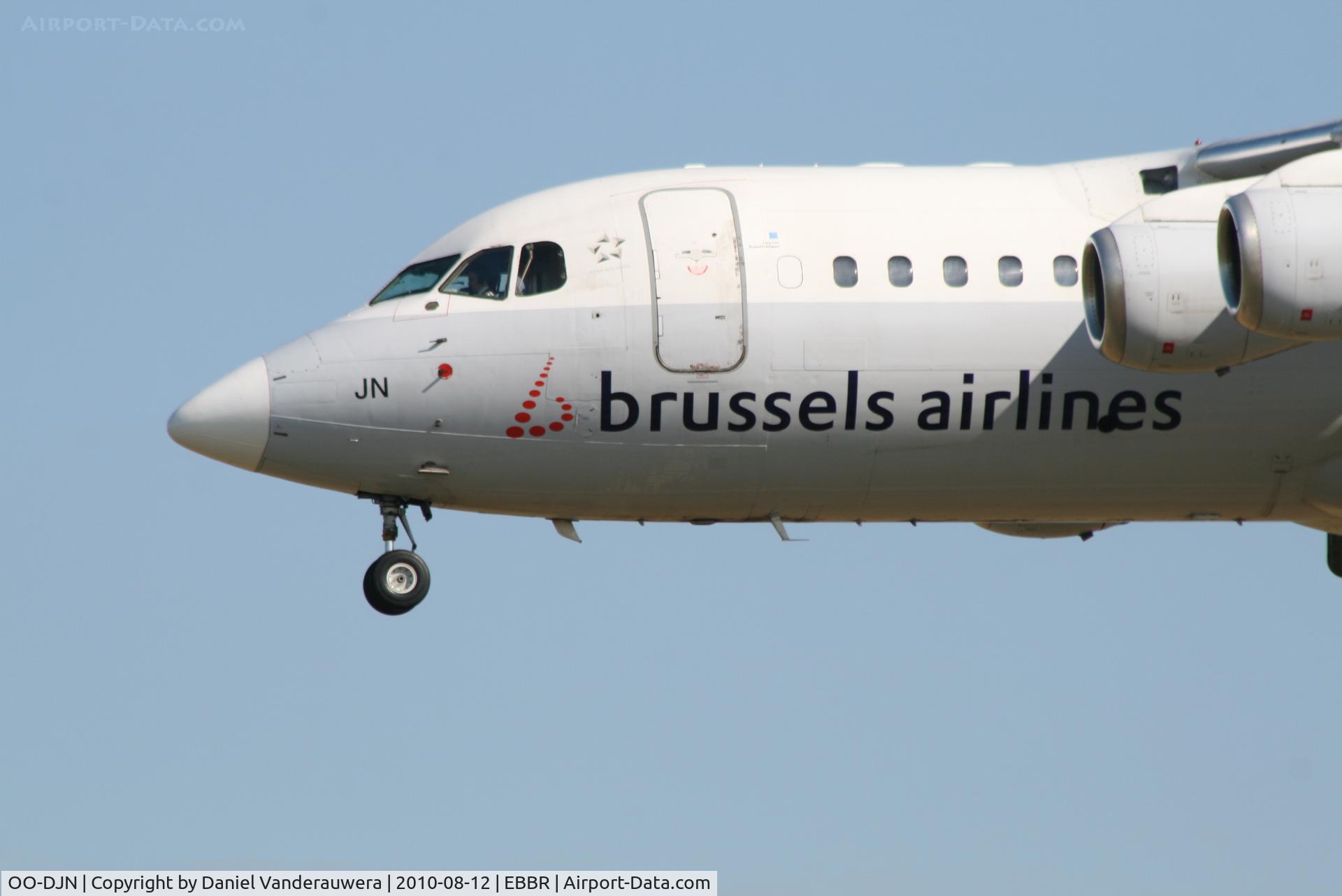 OO-DJN, 1995 British Aerospace Avro 146-RJ85 C/N E.2275, Arrival of flight SN3154 to RWY 25L