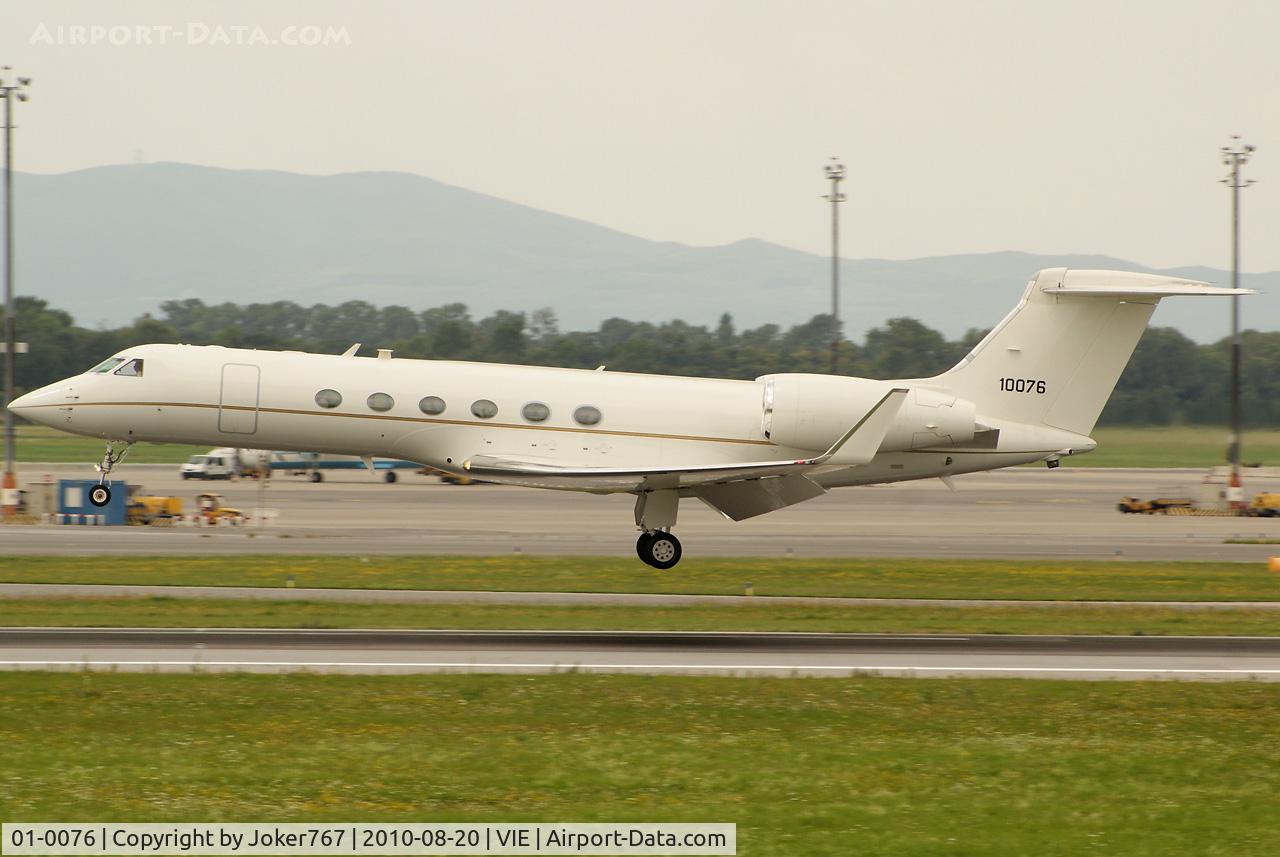 01-0076, 2001 Gulfstream Aerospace C-37A (G-V) C/N 645, US Air Force