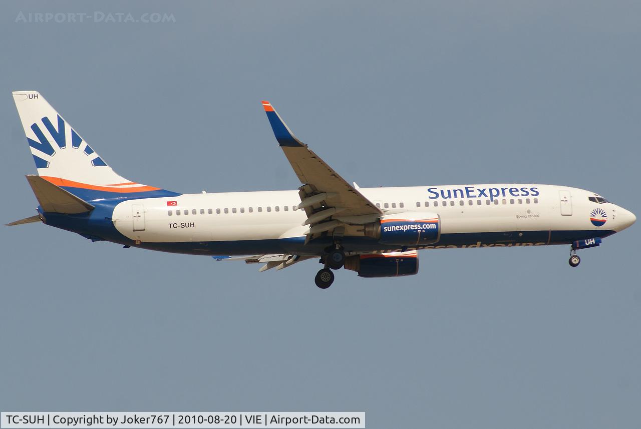TC-SUH, 2002 Boeing 737-8CX C/N 32366, SunExpress