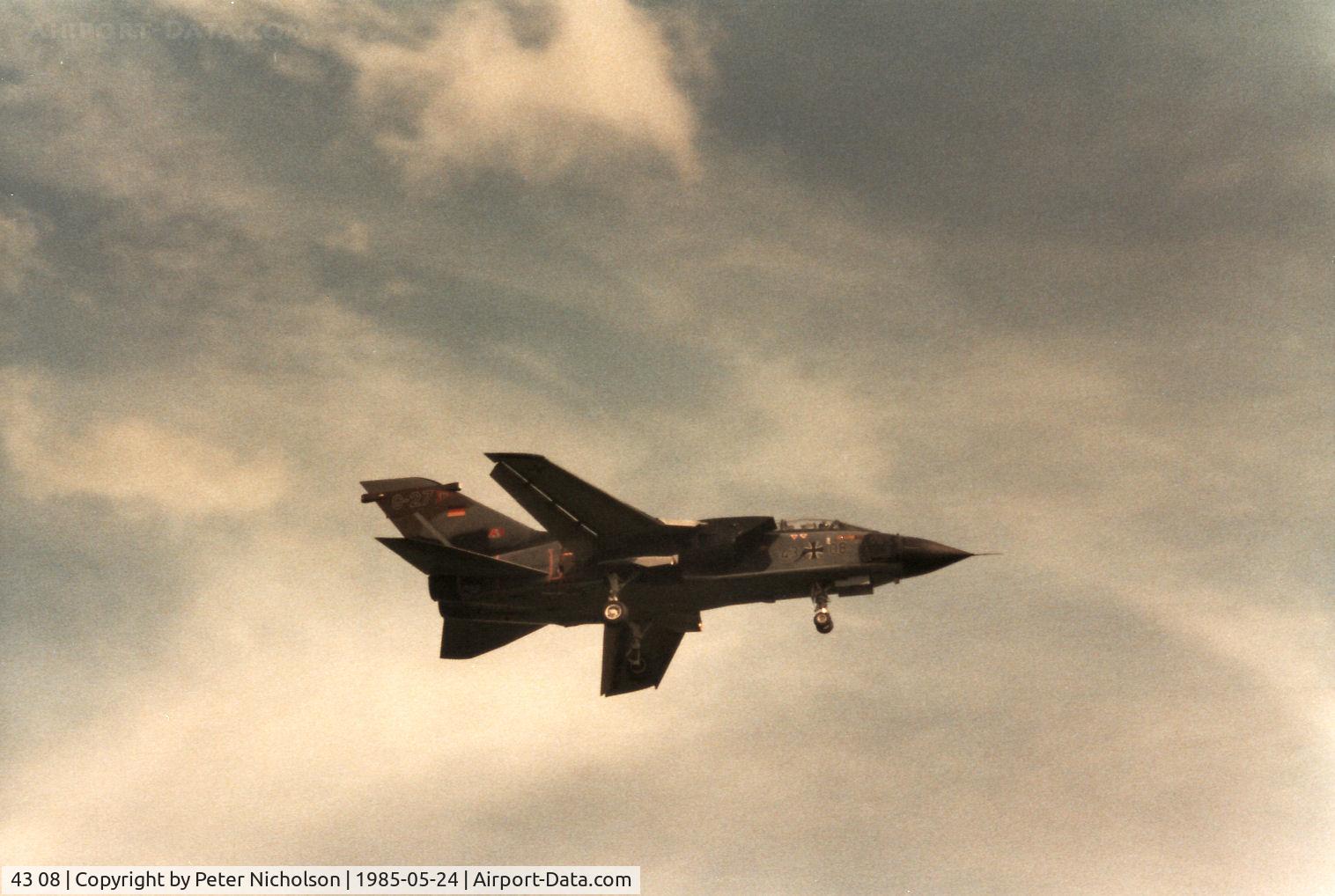 43 08, Panavia Tornado IDS(T) C/N 017/GT008/4008, Tornado IDS of the Tri-National Tornado Training Establishment (TTTE) at RAF Cottesmore in May 1985.