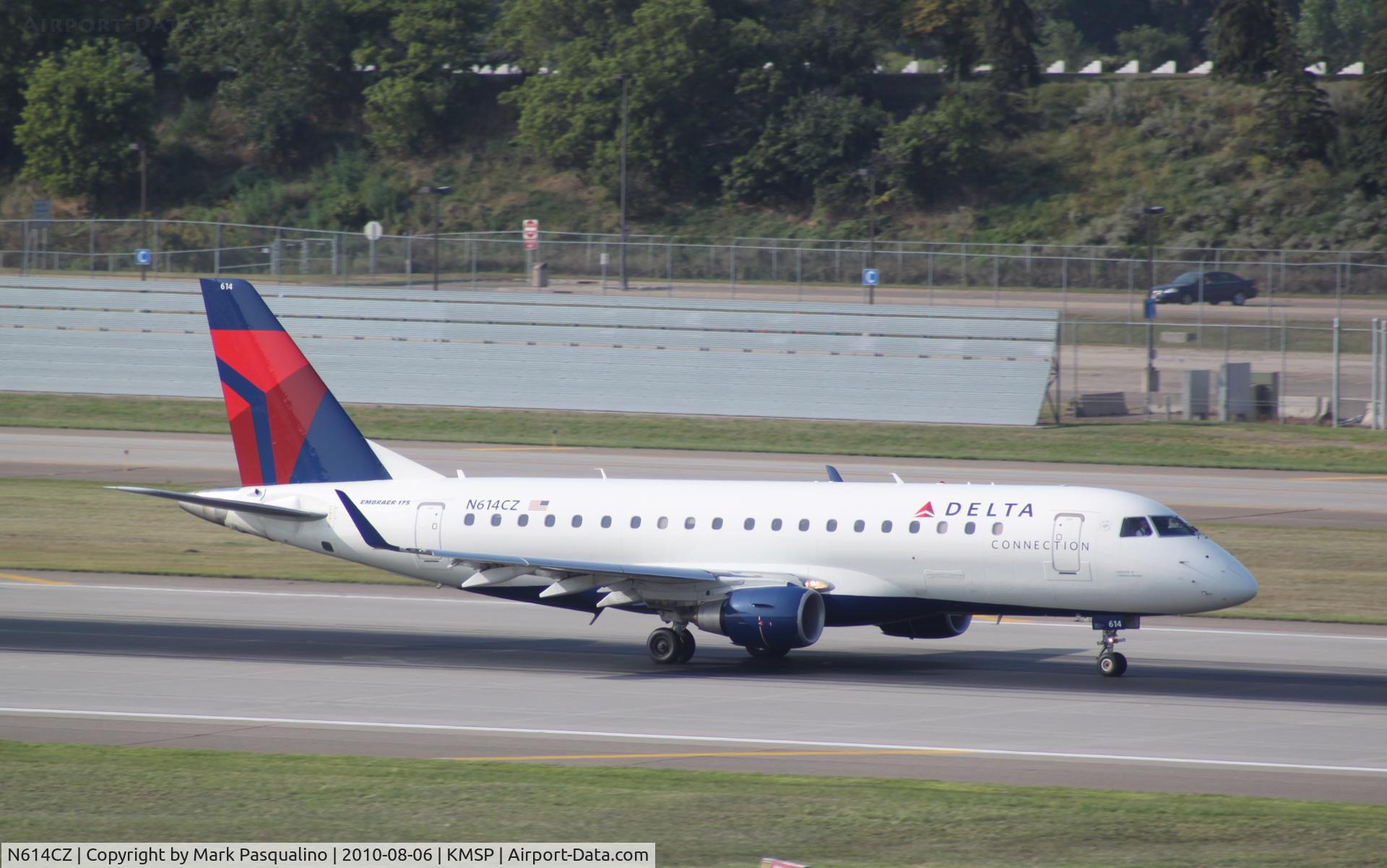 N614CZ, 2008 Embraer 175LR (ERJ-170-200LR) C/N 17000205, ERJ 170-200 LR