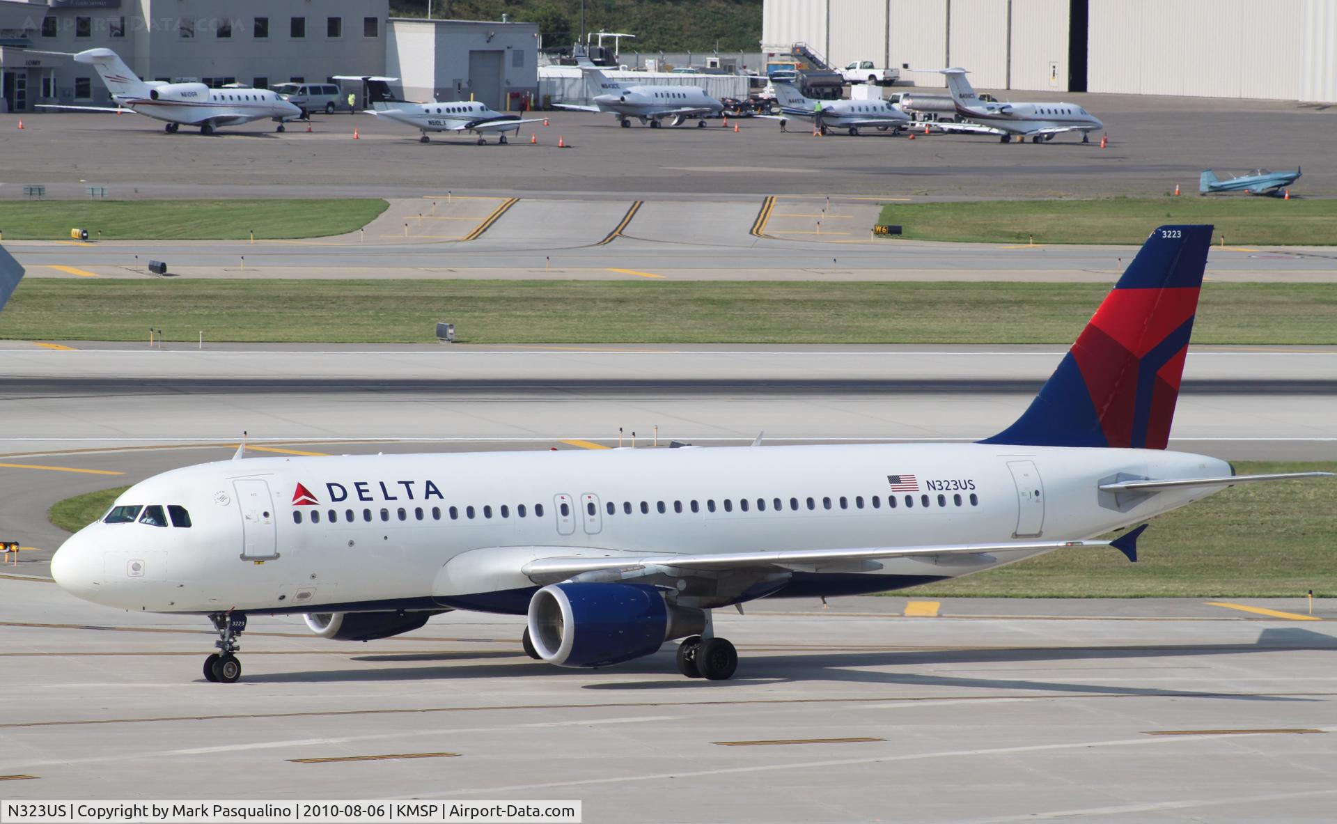 N323US, 1992 Airbus A320-211 C/N 272, Airbus A320
