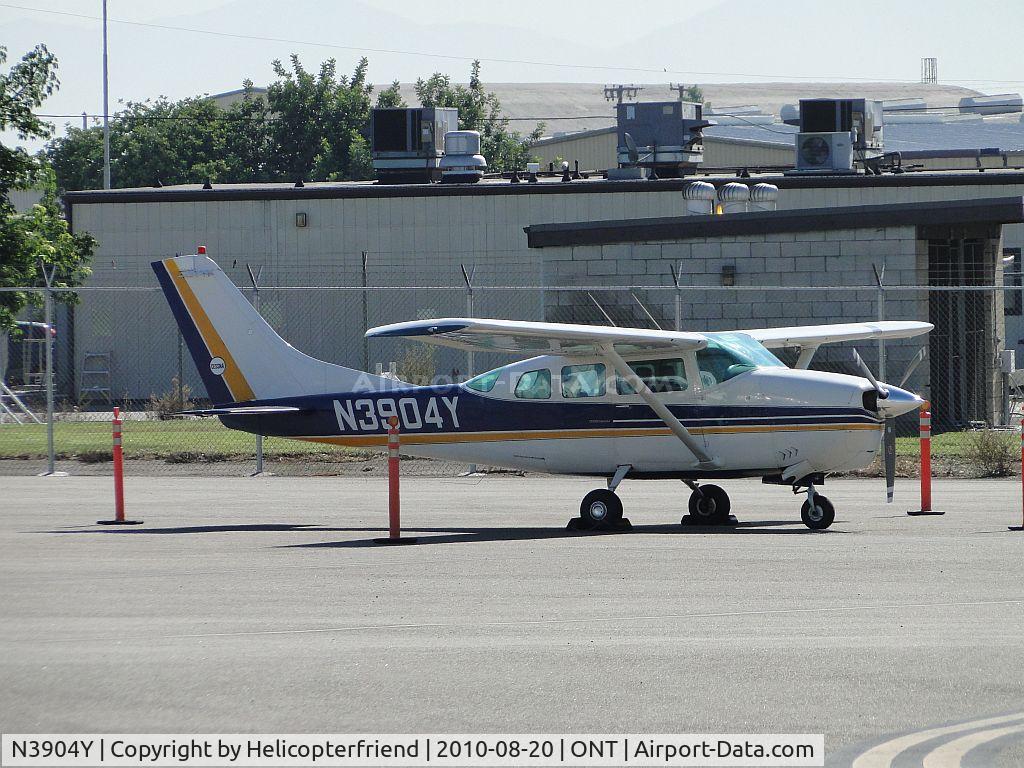 N3904Y, 1964 Cessna 210D Centurion C/N 21058404, Parked southside