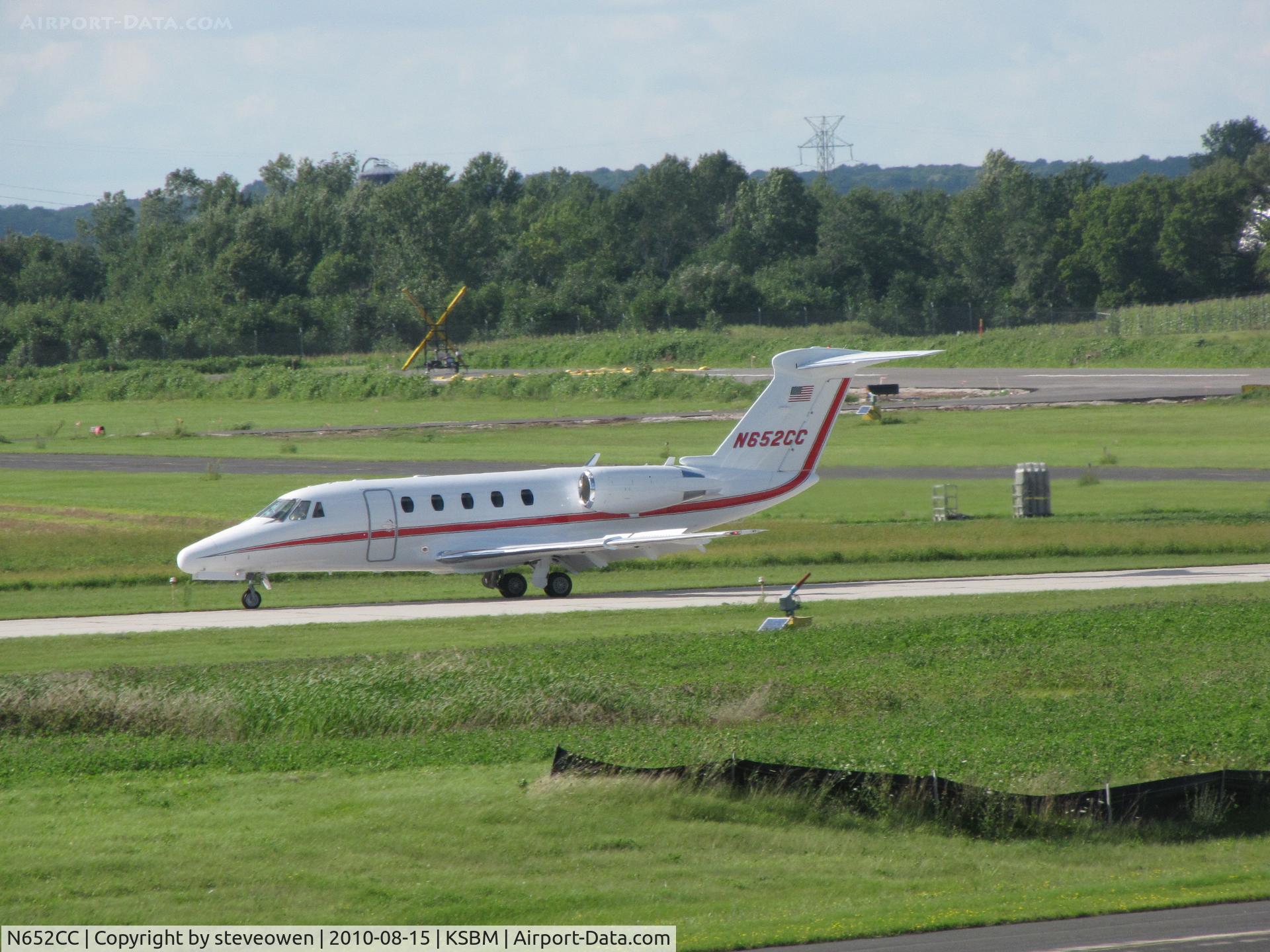 N652CC, 1999 Cessna 650 Citation VII C/N 650-7107, landing @ KSBM during the PGA Tour
