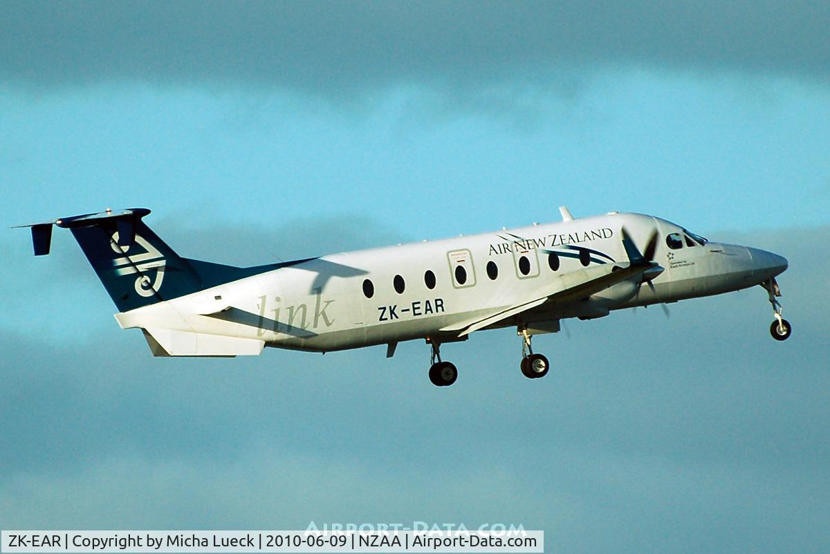 ZK-EAR, 1999 Beech 1900D C/N UE-388, At Auckland
