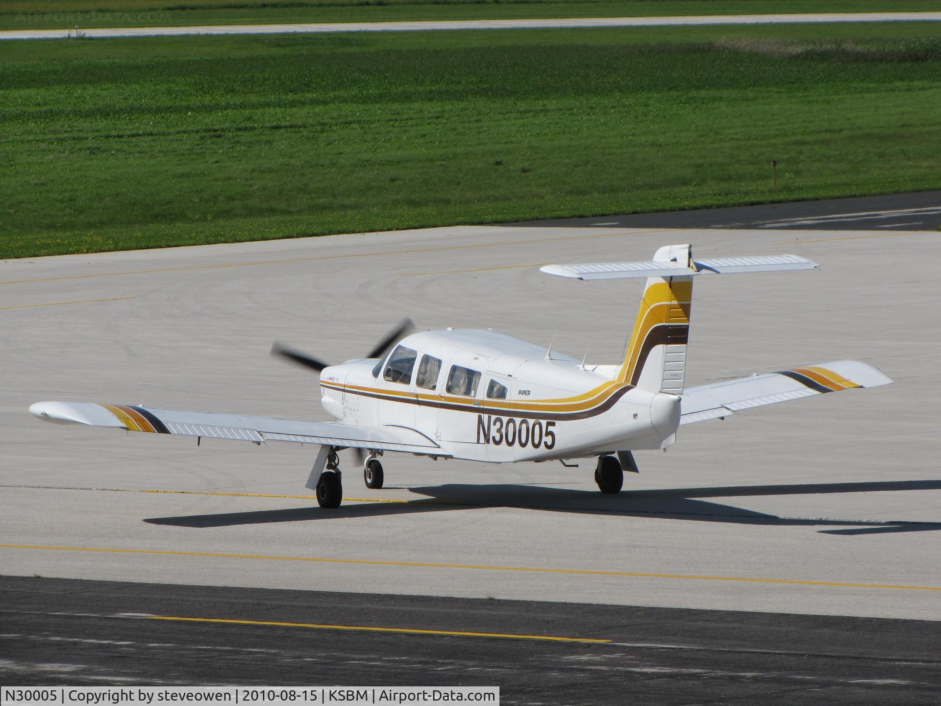 N30005, 1978 Piper PA-32RT-300 C/N 32R-7885079, leaving KSBM after the PGA Tour