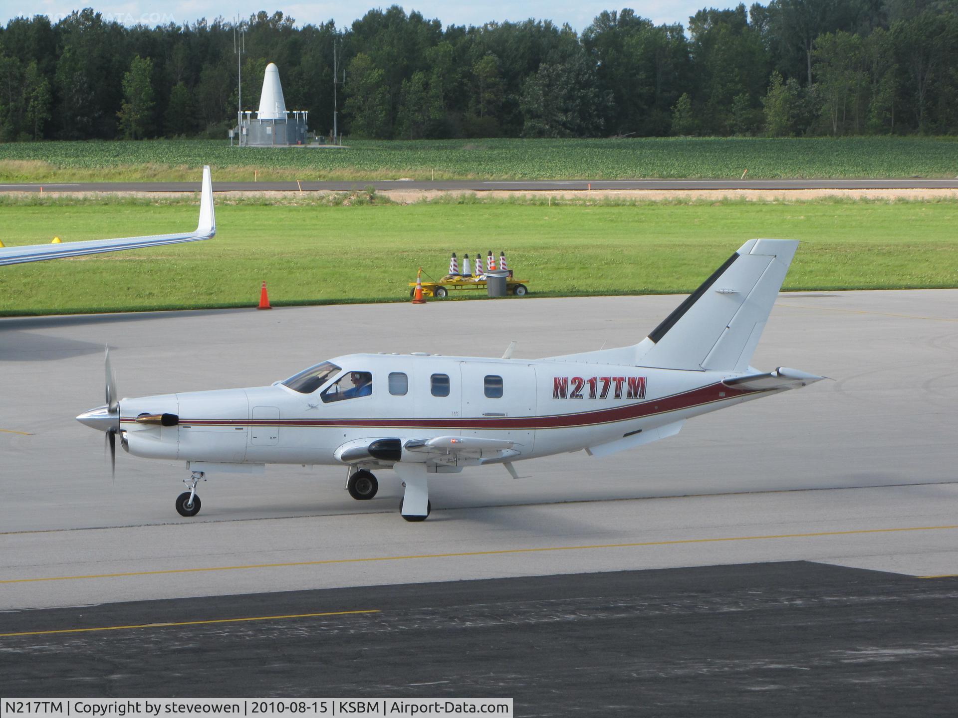 N217TM, 2001 Socata TBM-700 C/N 217, taxing @ Ksbm during the PGA Tour