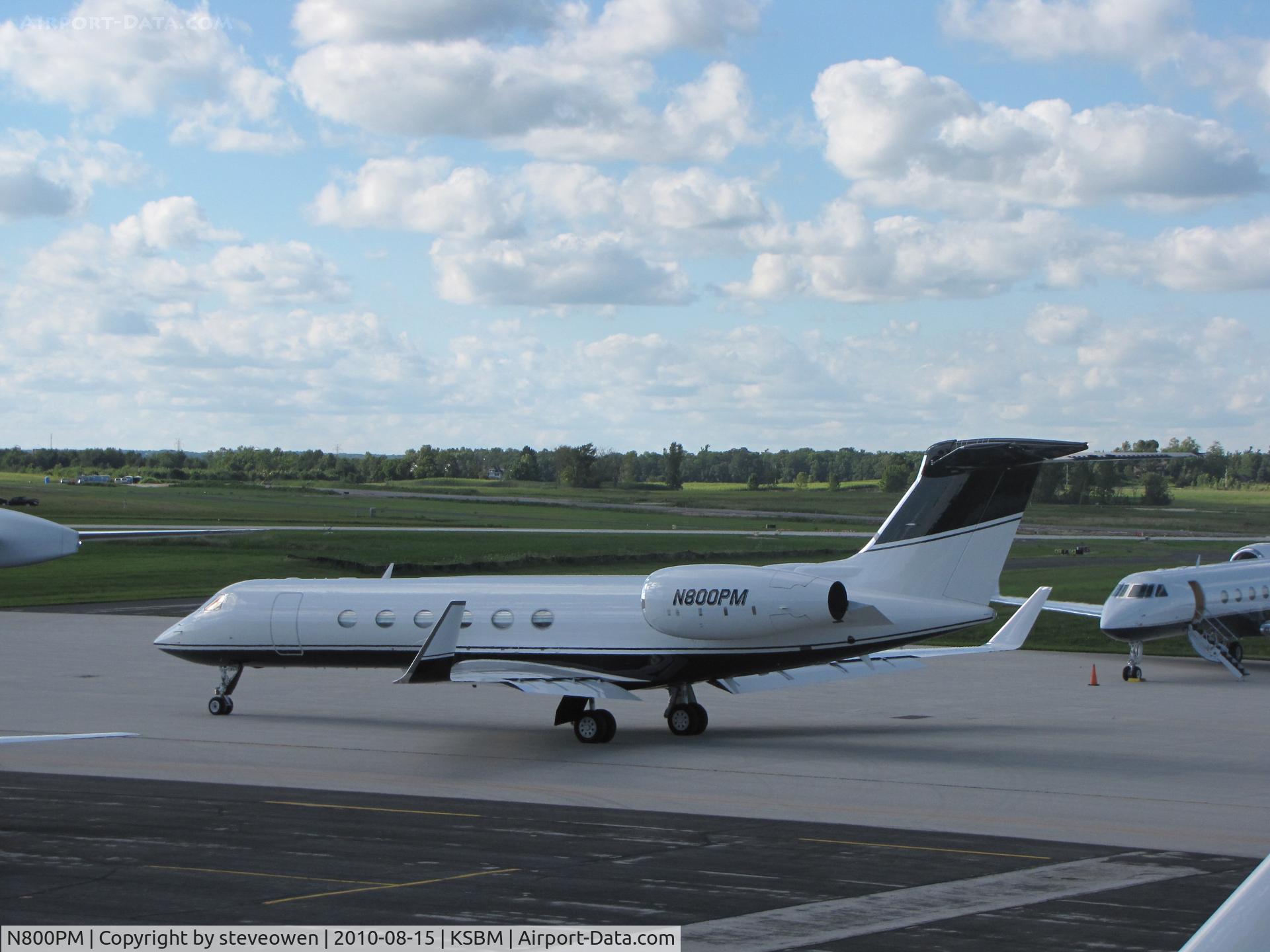 N800PM, 2000 Gulfstream Aerospace G-V C/N 599, Taxing out @ KSBM after the PGA Tour