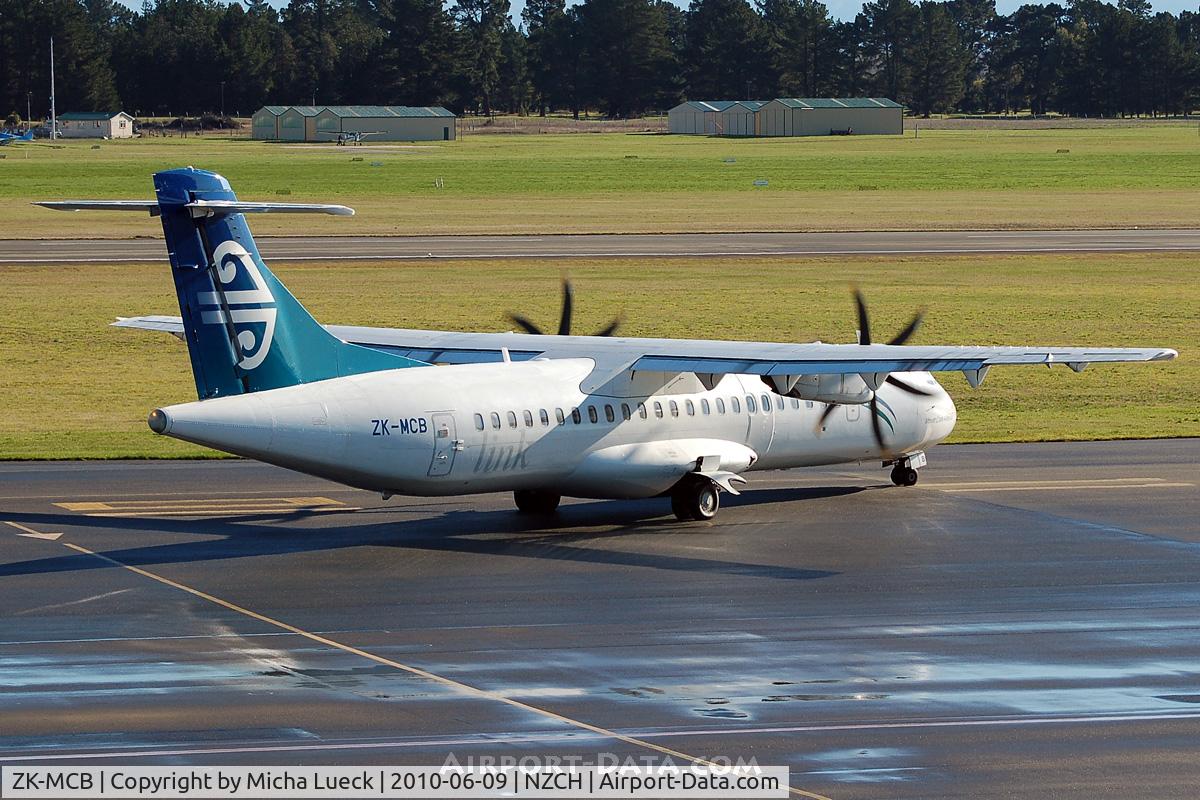 ZK-MCB, 1999 ATR 72-212A C/N 598, At Christchurch