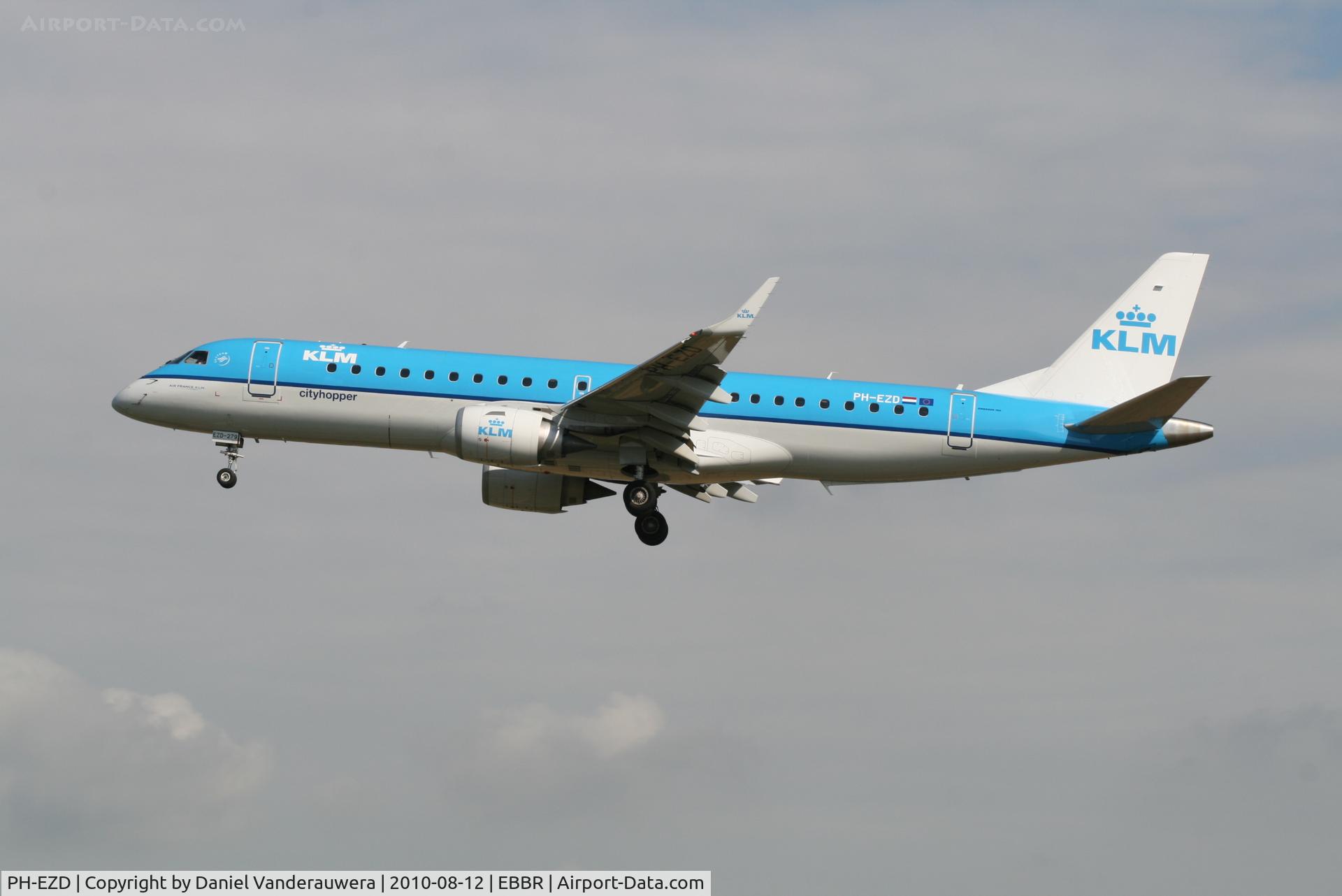 PH-EZD, 2009 Embraer 190LR (ERJ-190-100LR) C/N 19000279, Arrival of flight KL1723 to RWY 25L