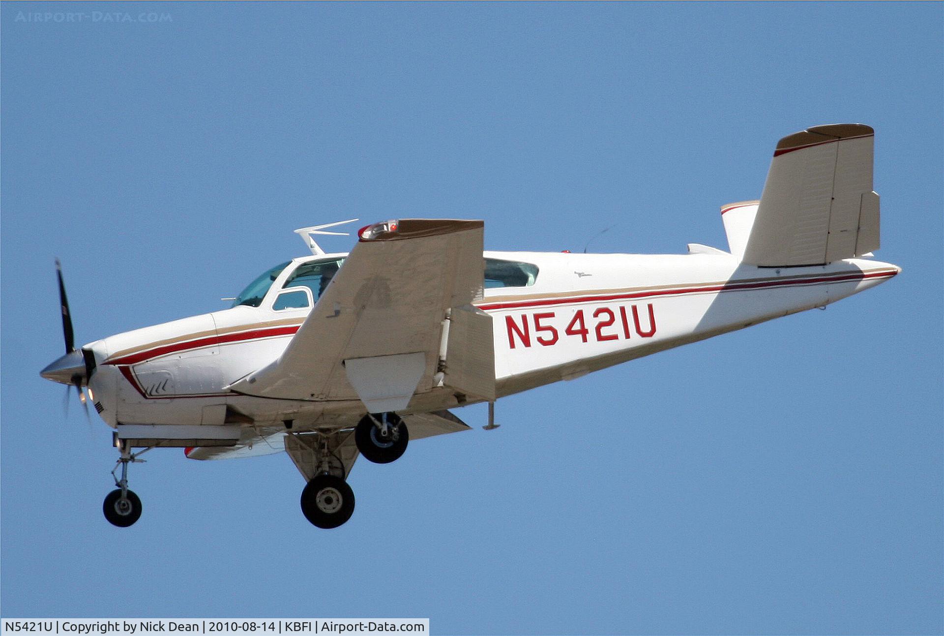 N5421U, 1967 Beech V35 Bonanza C/N D-8507, KBFI