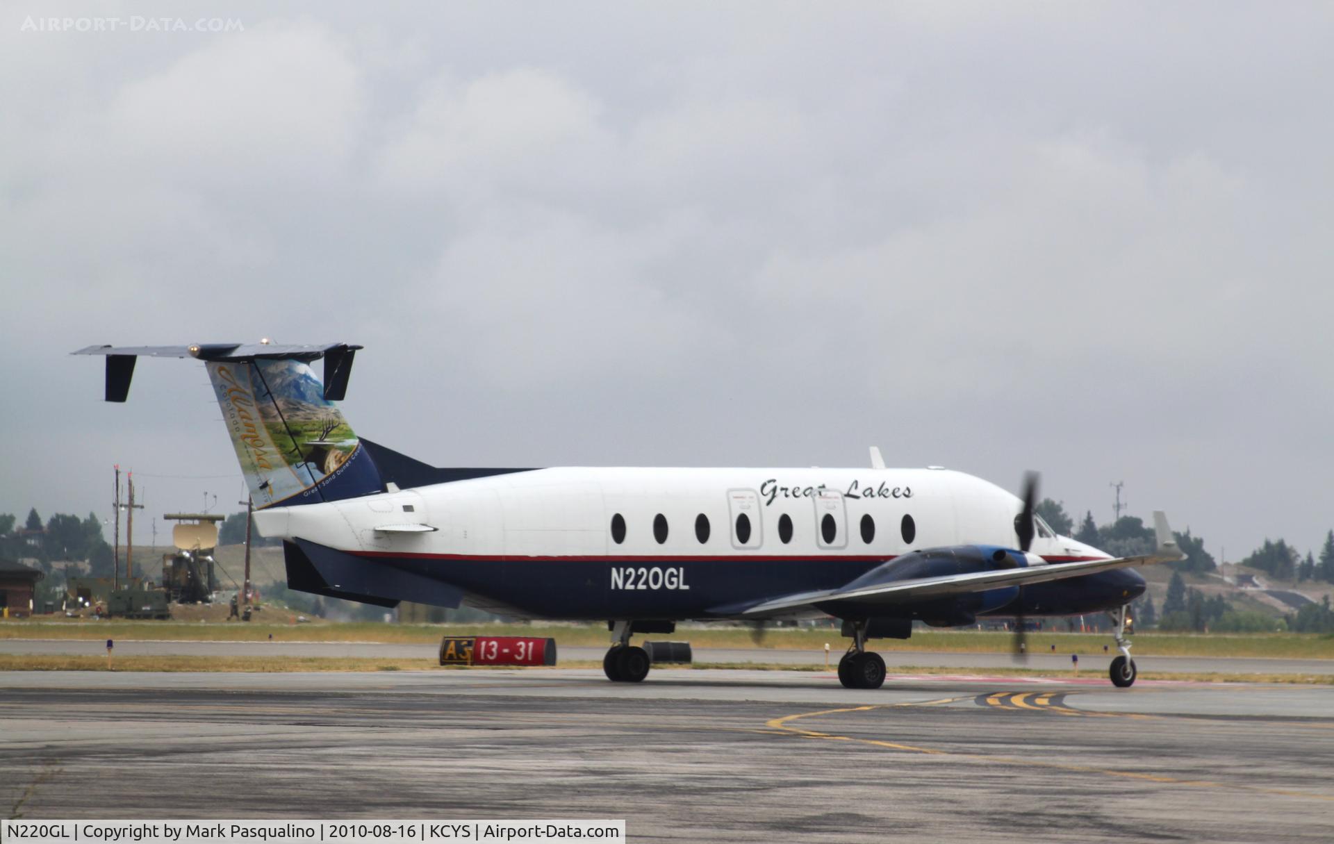 N220GL, 1996 Beech 1900D C/N UE-220, Beech 1900D