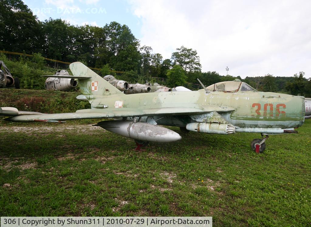 306, PZL-Mielec Lim-6bis C/N 1F-0306, S/n 1F-0306 - Poland Air Force Lim-6bis preserved inside Savigny-les-Beaune Museum...