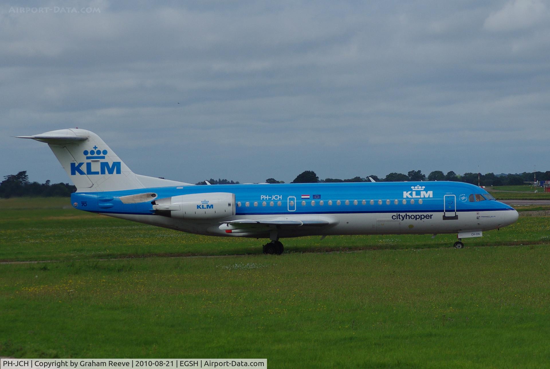 PH-JCH, 1994 Fokker 70 (F-28-0070) C/N 11528, On the taxi way.
