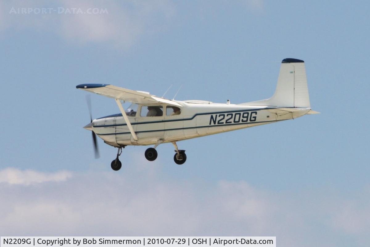 N2209G, 1958 Cessna 182A Skylane C/N 51509, Arriving at Airventure 2010 - Oshkosh, Wisconsin