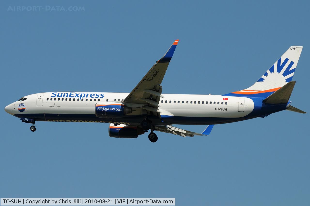 TC-SUH, 2002 Boeing 737-8CX C/N 32366, SunExpress