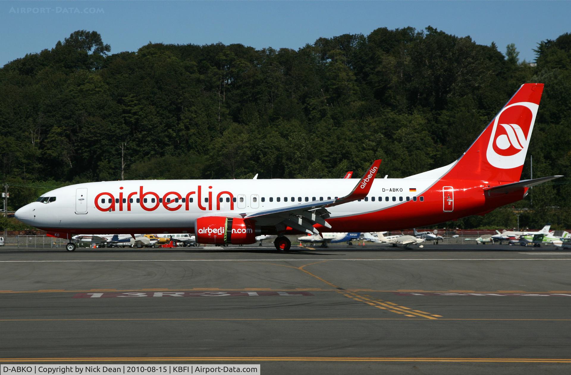 D-ABKO, 2010 Boeing 737-86J C/N 37757, KBFI