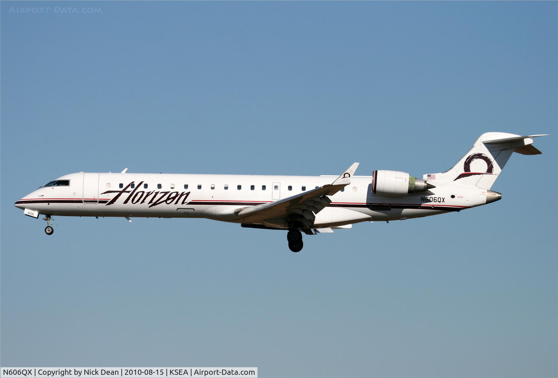 N606QX, 2001 Bombardier CRJ-701 (CL-600-2C10) Regional Jet C/N 10023, KSEA