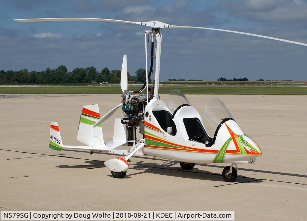 N579SG, Magni Gyro M-16 Tandem Trainer C/N 16-08-4633, Magni M16 experimental gyro at the Decatur, Illinois airport shortly after arrival.