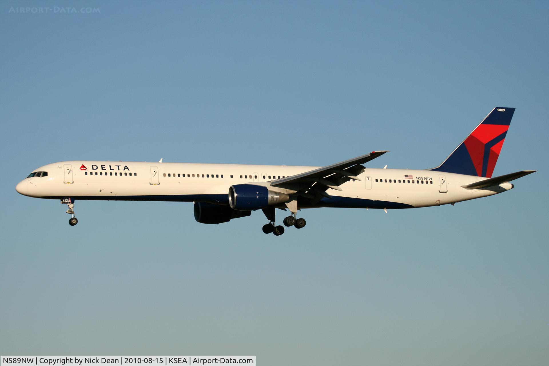 N589NW, 2003 Boeing 757-351 C/N 32989, KSEA