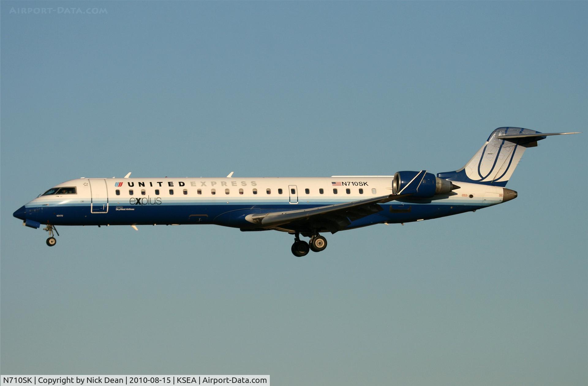 N710SK, 2004 Bombardier CRJ-700 (CL-600-2C10) Regional Jet C/N 10170, KSEA